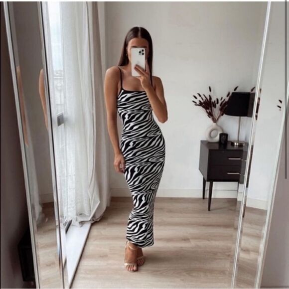 Zara Jacquard Knit Maxi Black White Dress Animal Zebra Print Backless Size M - Picture 8 of 12